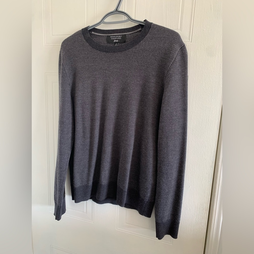 Banana Republic Men’s Crewneck Sweater - Charcoal Gray